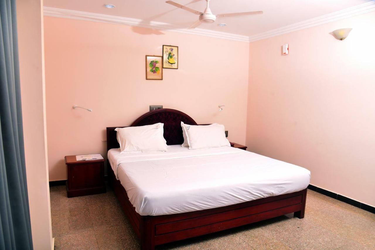 Hotel Kairali Towers Palakkad Exteriér fotografie