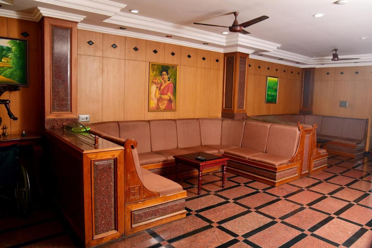 Hotel Kairali Towers Palakkad Exteriér fotografie