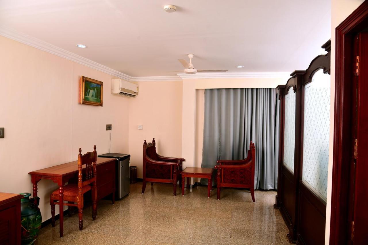 Hotel Kairali Towers Palakkad Exteriér fotografie